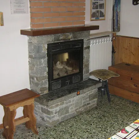 Casa Degli Artisti Tatil Evi *